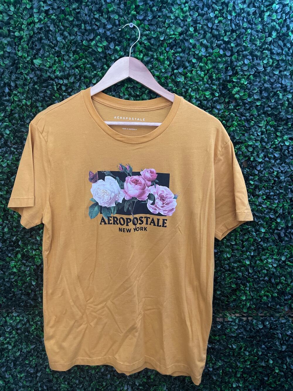Aeropostale, floral Tshirt, mustard color, Size L
